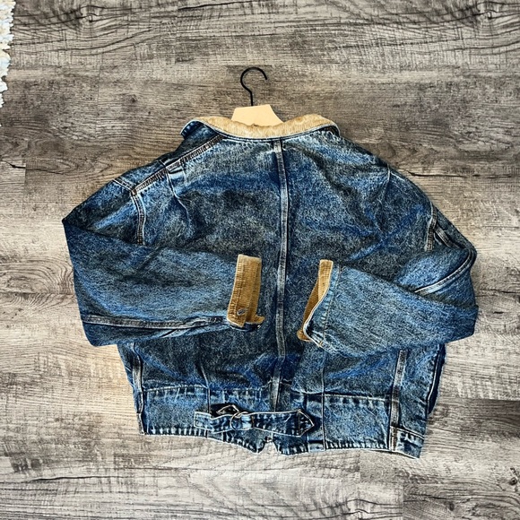 Vintage Levi’s Denim and Corduroy Jacket - Picture 3 of 5